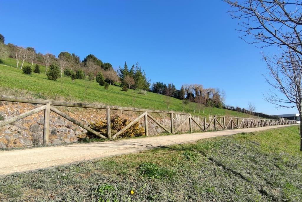 Atico Mirador Del Naranco, Parking Gratuito, Wifi, Zona Residencial Apartment Oviedo Ngoại thất bức ảnh